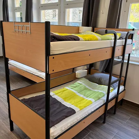 Alte Schule Hostel *